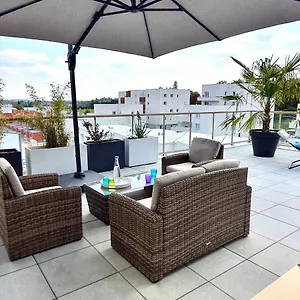  Appartement Viasilvadoma : Metro, Parking, Terrasse